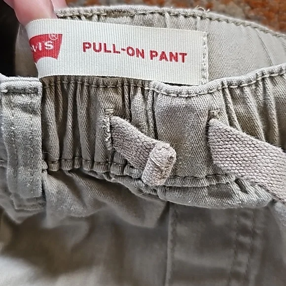 Boys Levi's pull on khaki pants - Picture 4 of 5